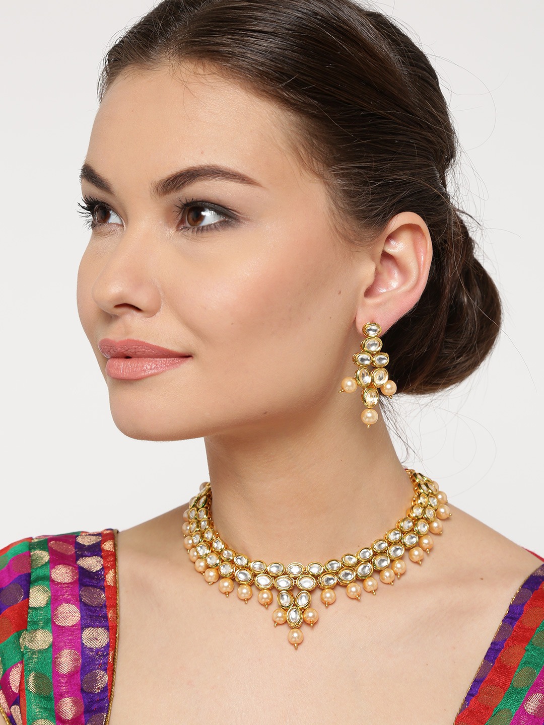 YouBella Gold-Toned  Off-White Kundan Stone-Studded Jewellery Set